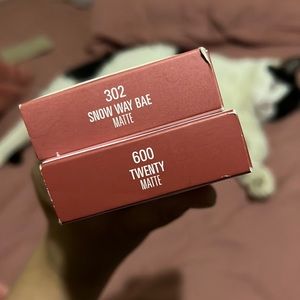 BUNDLE Kylie Lip Kit in Twenty and Snow Way Bae ❤️